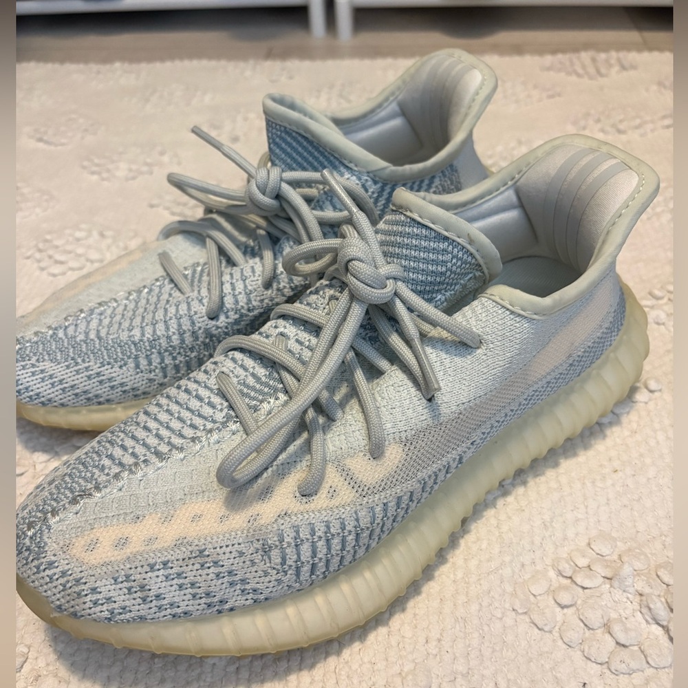 adidas YEEZY BOOST 350 V2 cloud white